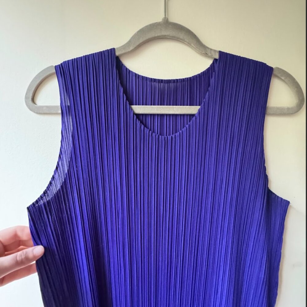 Purple pleats please zip dress